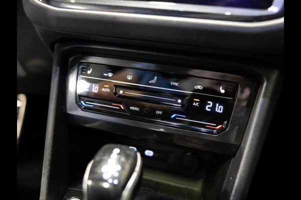 Volkswagen Tiguan 1.5 TSI R-Line Business+ / 150pk / NAP / Panorama dak / Stoelverwarming / Voorruit verwarming /