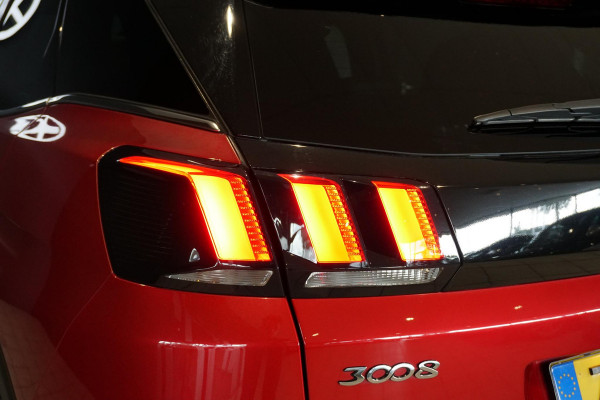 Peugeot 3008 1.6 PureTech GT Line 181PK AUT. + PANORAMA / LEDER / DODEHOEK / CAMERA /