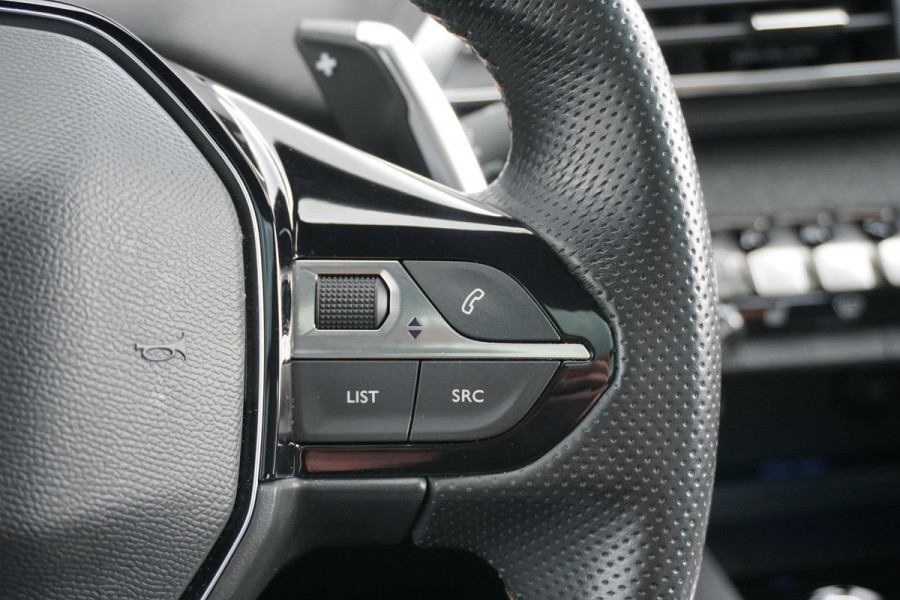 Peugeot 3008 1.6 PureTech GT Line 181PK AUT. + PANORAMA / LEDER / DODEHOEK / CAMERA /