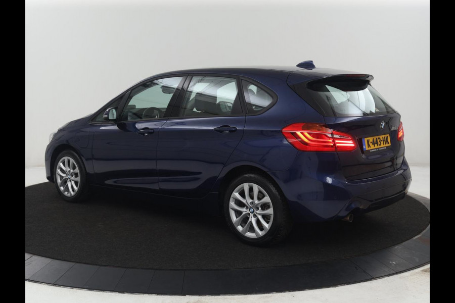 BMW 2 Serie Active Tourer 225xe iPerformance eDrive Edition | SOH 86,9% | Leder | Stoelverwarming | Cruise control | Carplay | Climate control | Park assist | Head-up