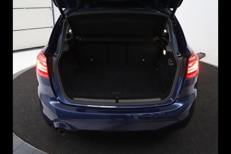 BMW 2 Serie Active Tourer 225xe iPerformance eDrive Edition | SOH 86,9% | Leder | Stoelverwarming | Cruise control | Carplay | Climate control | Park assist | Head-up