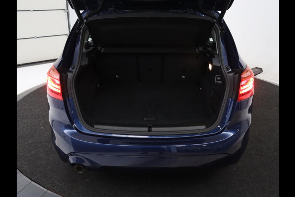 BMW 2 Serie Active Tourer 225xe iPerformance eDrive Edition | SOH 86,9% | Leder | Stoelverwarming | Cruise control | Carplay | Climate control | Park assist | Head-up