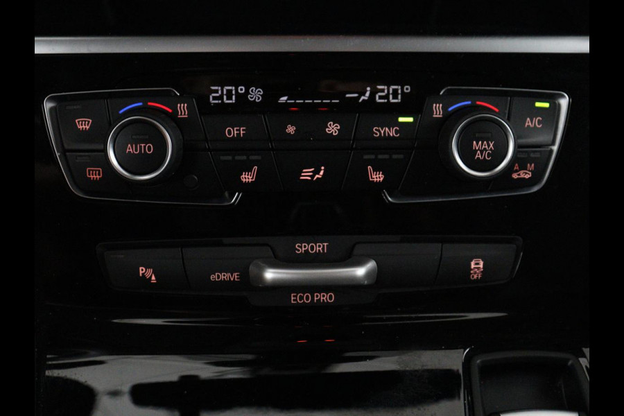 BMW 2 Serie Active Tourer 225xe iPerformance eDrive Edition | SOH 86,9% | Leder | Stoelverwarming | Cruise control | Carplay | Climate control | Park assist | Head-up