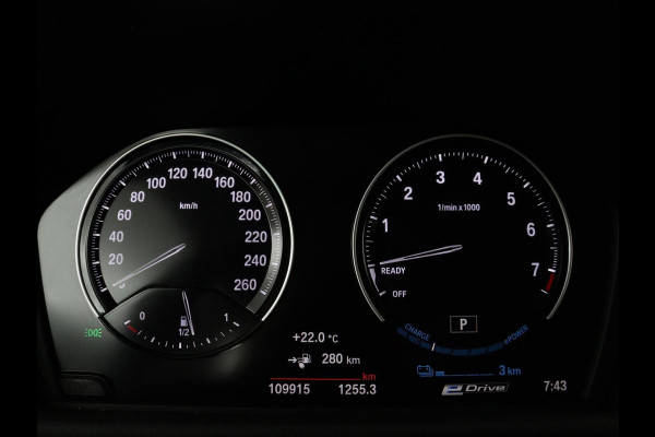 BMW 2 Serie Active Tourer 225xe iPerformance eDrive Edition | SOH 86,9% | Leder | Stoelverwarming | Cruise control | Carplay | Climate control | Park assist | Head-up