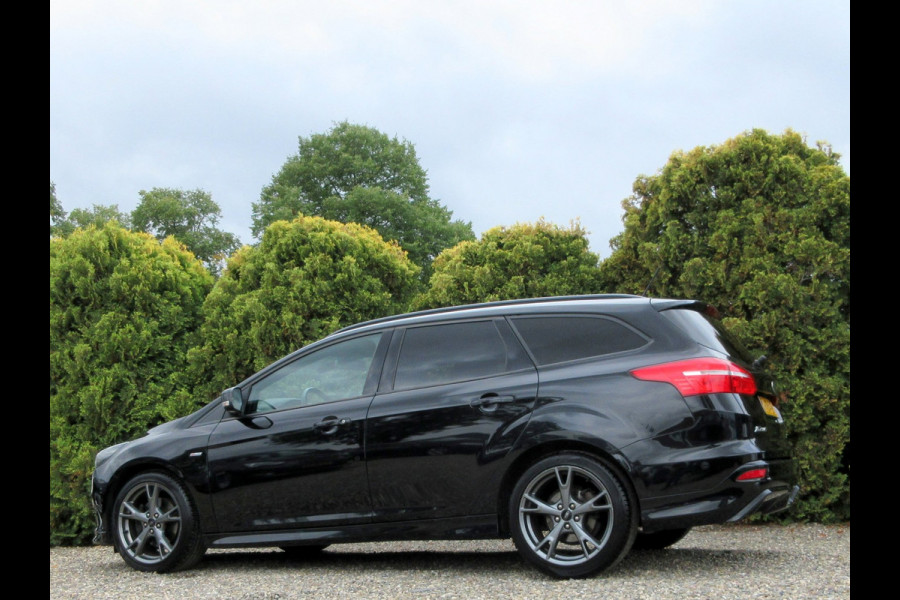 Ford FOCUS Wagon 1.5 ST-Line * Navi * Cruise * Carplay *