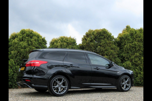 Ford FOCUS Wagon 1.5 ST-Line * Navi * Cruise * Carplay *