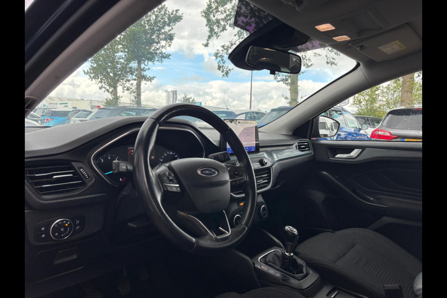 Ford FOCUS Wagon 1.0 EcoBoost Active Business | Stoel & Stuurverwarming | Apple Carplay | Parkeersensoren | Lane Assist