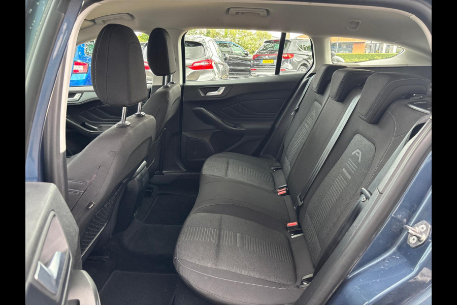 Ford FOCUS Wagon 1.0 EcoBoost Active Business | Stoel & Stuurverwarming | Apple Carplay | Parkeersensoren | Lane Assist