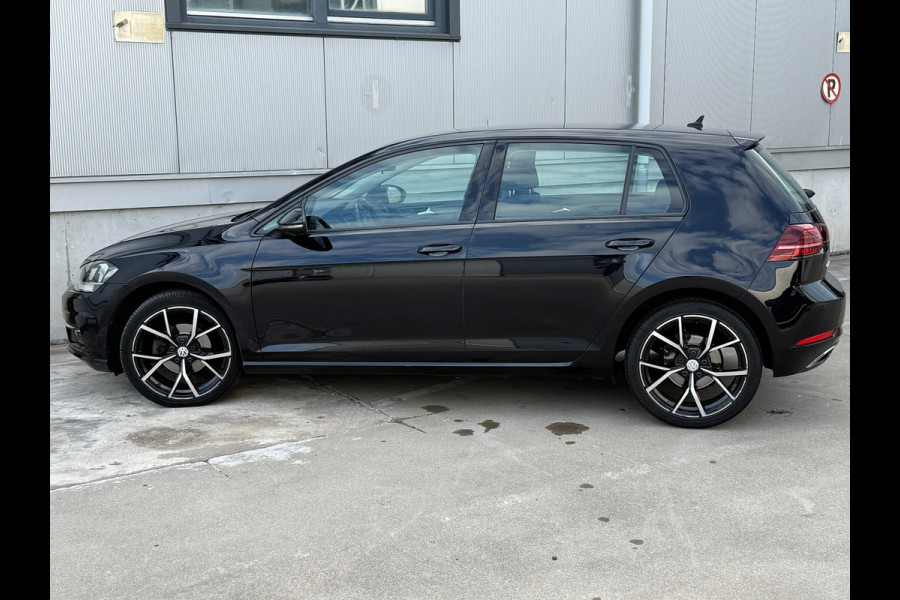 Volkswagen Golf 1.0 TSI Comfortline / NAP / LED / Navigatie / Alcantara / LM Velgen / Inruil mog.