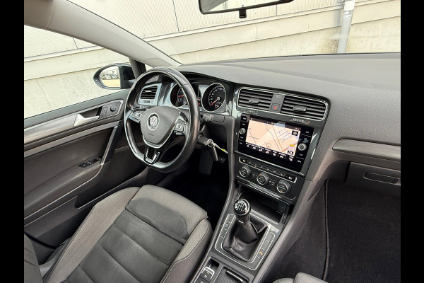 Volkswagen Golf 1.0 TSI Comfortline / NAP / LED / Navigatie / Alcantara / LM Velgen / Inruil mog.