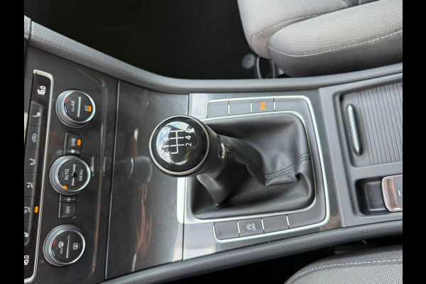 Volkswagen Golf 1.0 TSI Comfortline / NAP / LED / Navigatie / Alcantara / LM Velgen / Inruil mog.