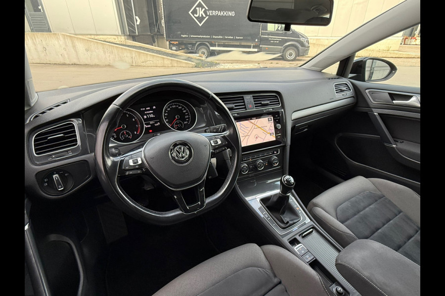 Volkswagen Golf 1.0 TSI Comfortline / NAP / LED / Navigatie / Alcantara / LM Velgen / Inruil mog.