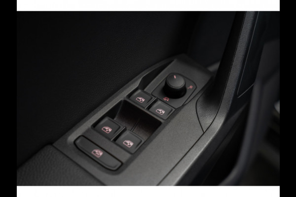 Seat Arona 1.0 TSI FR Leer Navi Virtual Climate PDC LMvelgen ACC Stoelverwarming Carplay BTW auto
