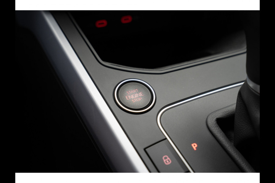 Seat Arona 1.0 TSI FR Leer Navi Virtual Climate PDC LMvelgen ACC Stoelverwarming Carplay BTW auto