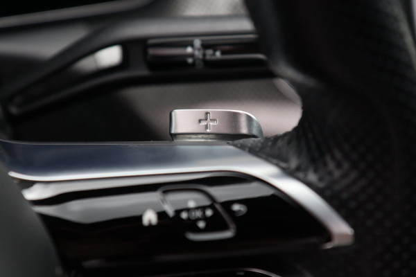 Mercedes-Benz C-Klasse 300 e AMG Line / PANO / HUD / 2X MEMORY / 360 / ACC / KEYLESS