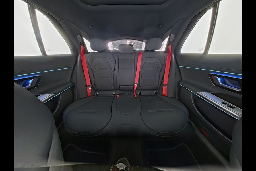 Mercedes-Benz E-Klasse Estate Mercedes-AMG 53 4MATIC+ Premium Plus | MBUX Superscreen | Trekhaak | Panorama Schuif-Kanteldak | AMG Night Pakket. Inclusief 24 maanden MB Certified garantie voor Europa.