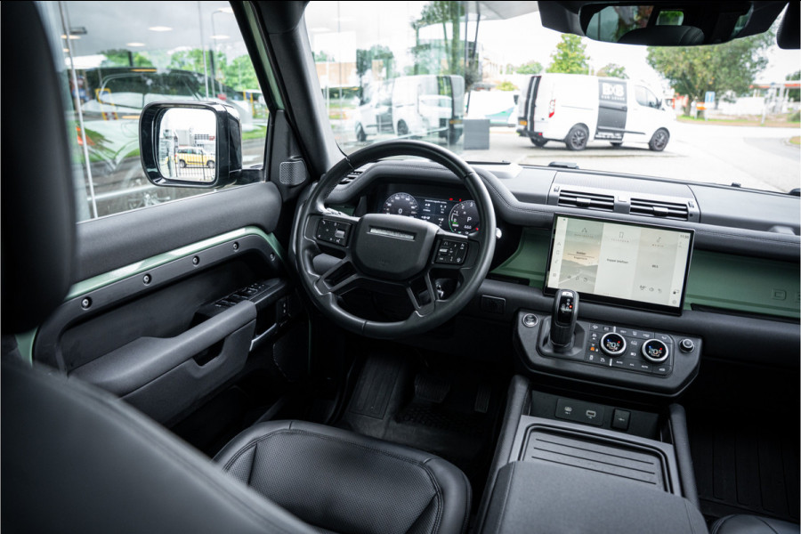Land Rover Defender 110 2.0 P400e 110 X ** 75 Limited Edition ** Panodak ** Cold Climate ** Trekhaak ** Treeplanken NP 126 K ** EV Rijbereik tot 51km **