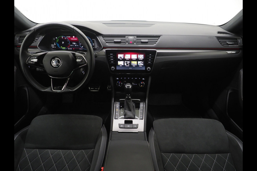 Škoda Superb Combi 1.4 TSI iV Sportline | Leder/Alcantara | Trekhaak | Carbon | Memory | Sfeerlicht | Keyless | Adaptive Cruise