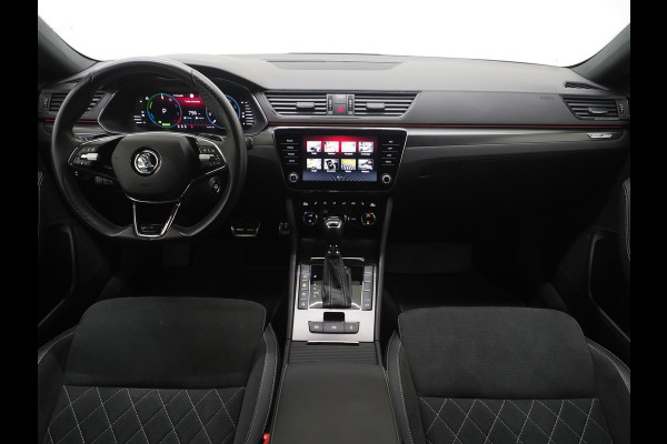 Škoda Superb Combi 1.4 TSI iV Sportline | Leder/Alcantara | Trekhaak | Carbon | Memory | Sfeerlicht | Keyless | Adaptive Cruise