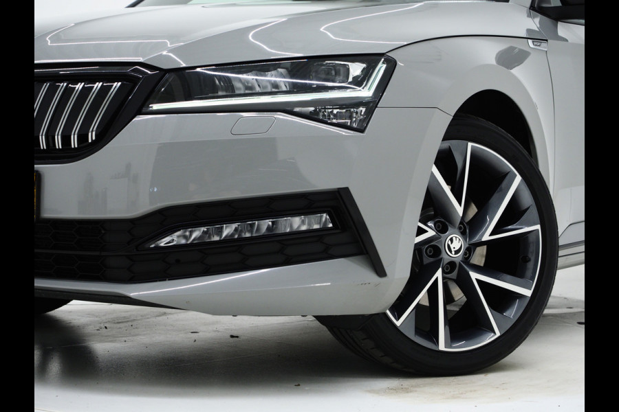 Škoda Superb Combi 1.4 TSI iV Sportline | Leder/Alcantara | Trekhaak | Carbon | Memory | Sfeerlicht | Keyless | Adaptive Cruise