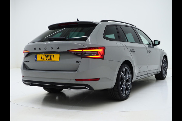Škoda Superb Combi 1.4 TSI iV Sportline | Leder/Alcantara | Trekhaak | Carbon | Memory | Sfeerlicht | Keyless | Adaptive Cruise