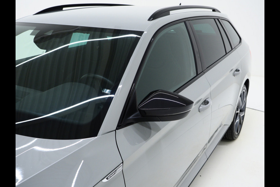 Škoda Superb Combi 1.4 TSI iV Sportline | Leder/Alcantara | Trekhaak | Carbon | Memory | Sfeerlicht | Keyless | Adaptive Cruise