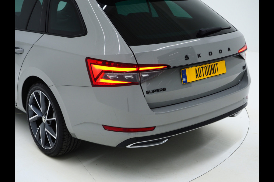 Škoda Superb Combi 1.4 TSI iV Sportline | Leder/Alcantara | Trekhaak | Carbon | Memory | Sfeerlicht | Keyless | Adaptive Cruise