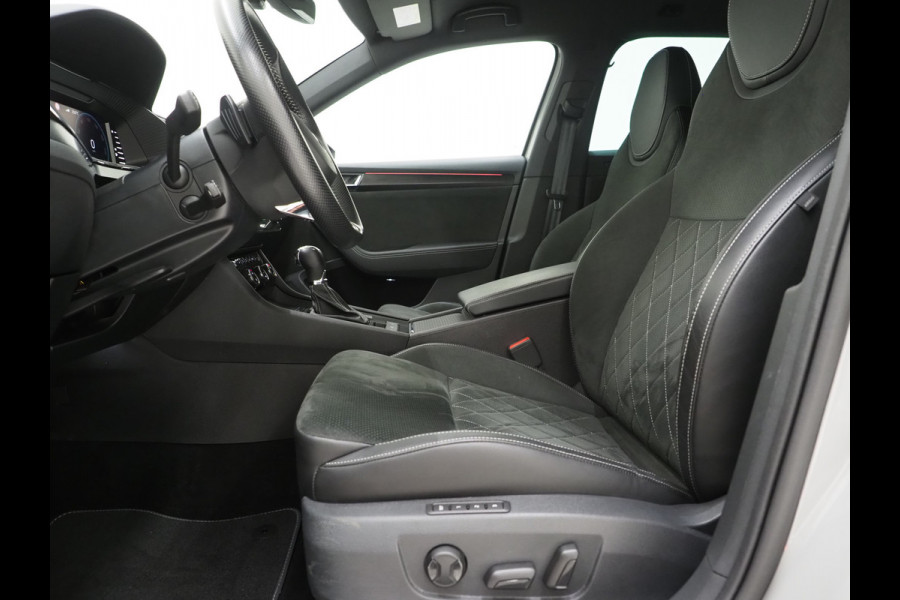 Škoda Superb Combi 1.4 TSI iV Sportline | Leder/Alcantara | Trekhaak | Carbon | Memory | Sfeerlicht | Keyless | Adaptive Cruise