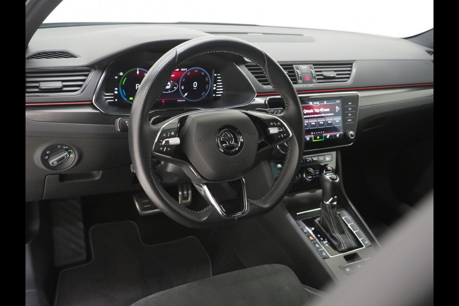 Škoda Superb Combi 1.4 TSI iV Sportline | Leder/Alcantara | Trekhaak | Carbon | Memory | Sfeerlicht | Keyless | Adaptive Cruise