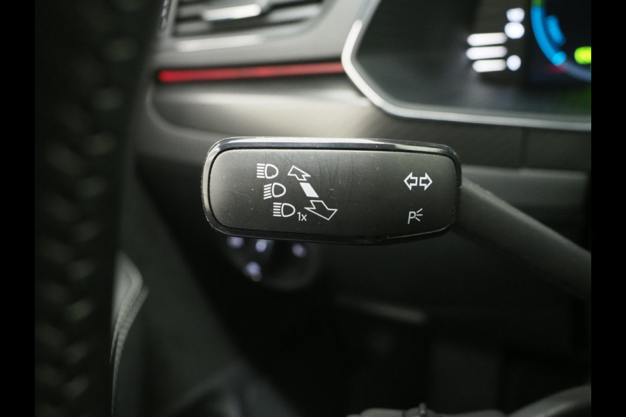 Škoda Superb Combi 1.4 TSI iV Sportline | Leder/Alcantara | Trekhaak | Carbon | Memory | Sfeerlicht | Keyless | Adaptive Cruise