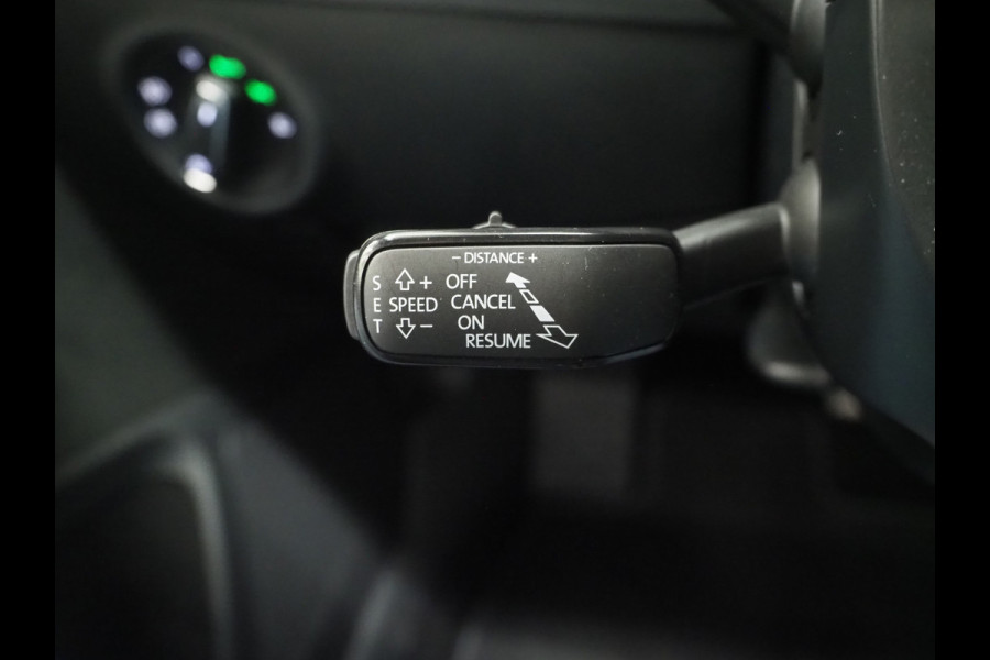 Škoda Superb Combi 1.4 TSI iV Sportline | Leder/Alcantara | Trekhaak | Carbon | Memory | Sfeerlicht | Keyless | Adaptive Cruise