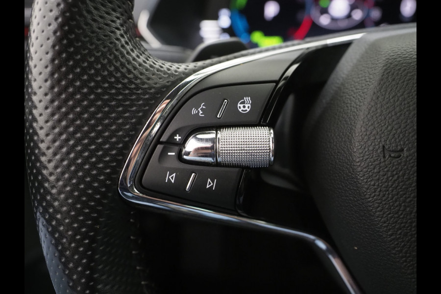 Škoda Superb Combi 1.4 TSI iV Sportline | Leder/Alcantara | Trekhaak | Carbon | Memory | Sfeerlicht | Keyless | Adaptive Cruise