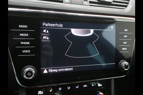 Škoda Superb Combi 1.4 TSI iV Sportline | Leder/Alcantara | Trekhaak | Carbon | Memory | Sfeerlicht | Keyless | Adaptive Cruise