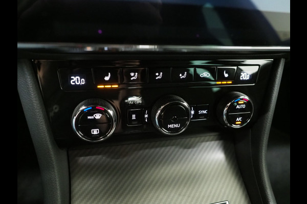 Škoda Superb Combi 1.4 TSI iV Sportline | Leder/Alcantara | Trekhaak | Carbon | Memory | Sfeerlicht | Keyless | Adaptive Cruise