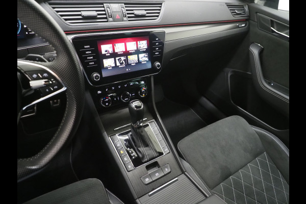 Škoda Superb Combi 1.4 TSI iV Sportline | Leder/Alcantara | Trekhaak | Carbon | Memory | Sfeerlicht | Keyless | Adaptive Cruise