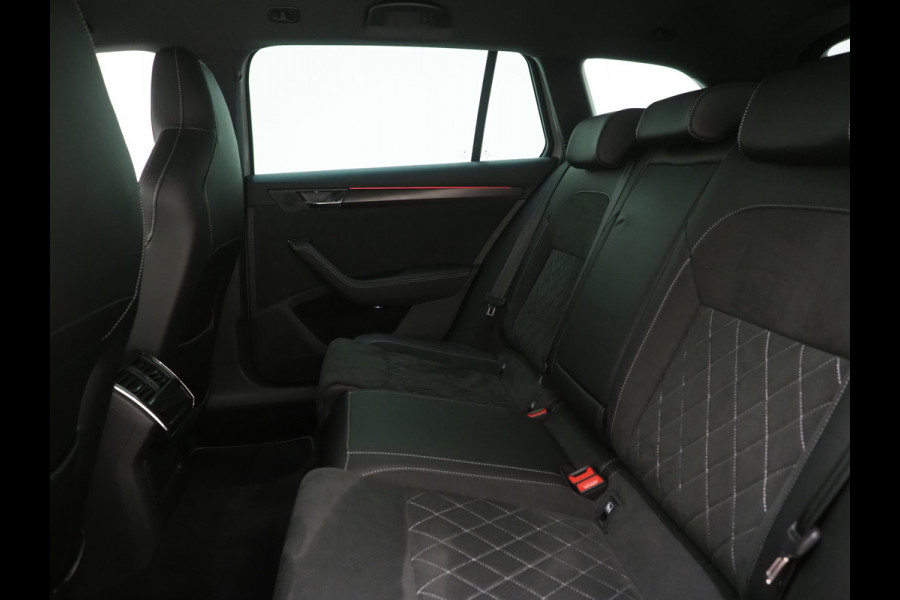 Škoda Superb Combi 1.4 TSI iV Sportline | Leder/Alcantara | Trekhaak | Carbon | Memory | Sfeerlicht | Keyless | Adaptive Cruise