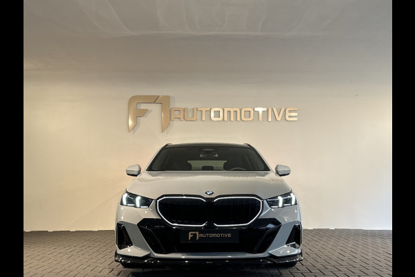 BMW 5 Serie Touring 520i M Pano|H/K|BlindSpot|Maxton|Trekhaak|Sfeer|Camera