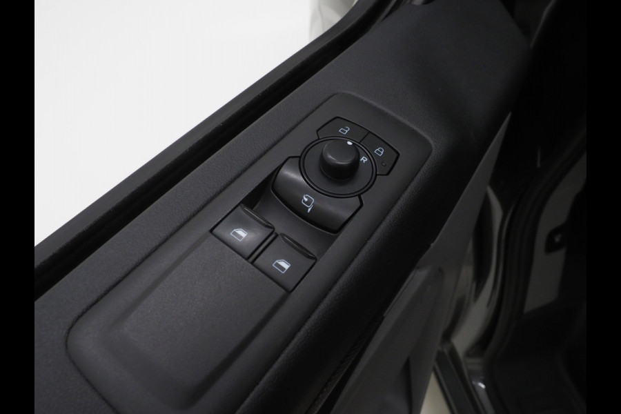 Ford Transit Custom 320 2.0 TDCI L1H1 Limited | 3 Zitplaatsen | Keyless | Adaptive Cruise | Stoelverwarming | Camera | Dodehoek | Carplay