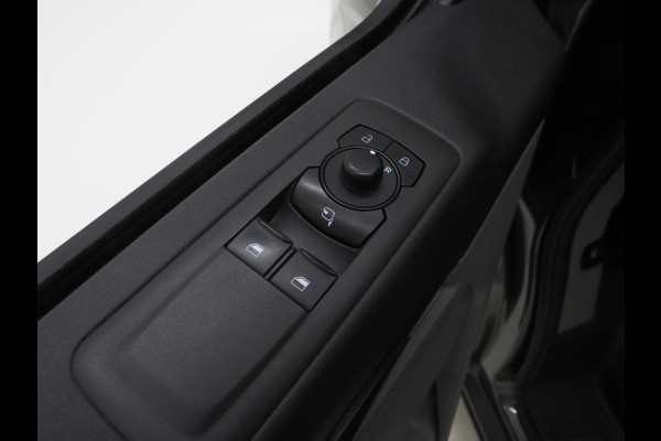 Ford Transit Custom 320 2.0 TDCI L1H1 Limited | 3 Zitplaatsen | Keyless | Adaptive Cruise | Stoelverwarming | Camera | Dodehoek | Carplay