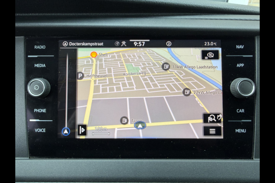 Volkswagen Transporter 2.0 TDI 110PK Euro 6 L2H1 28 Highline Cruise Control/trekhaak/carplay
