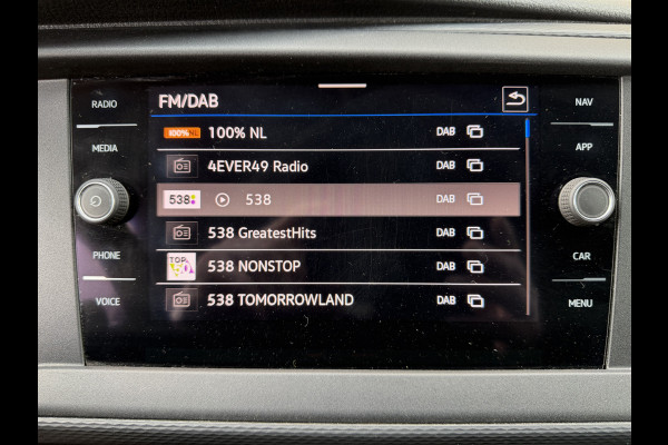 Volkswagen Transporter 2.0 TDI 110PK Euro 6 L2H1 28 Highline Cruise Control/trekhaak/carplay
