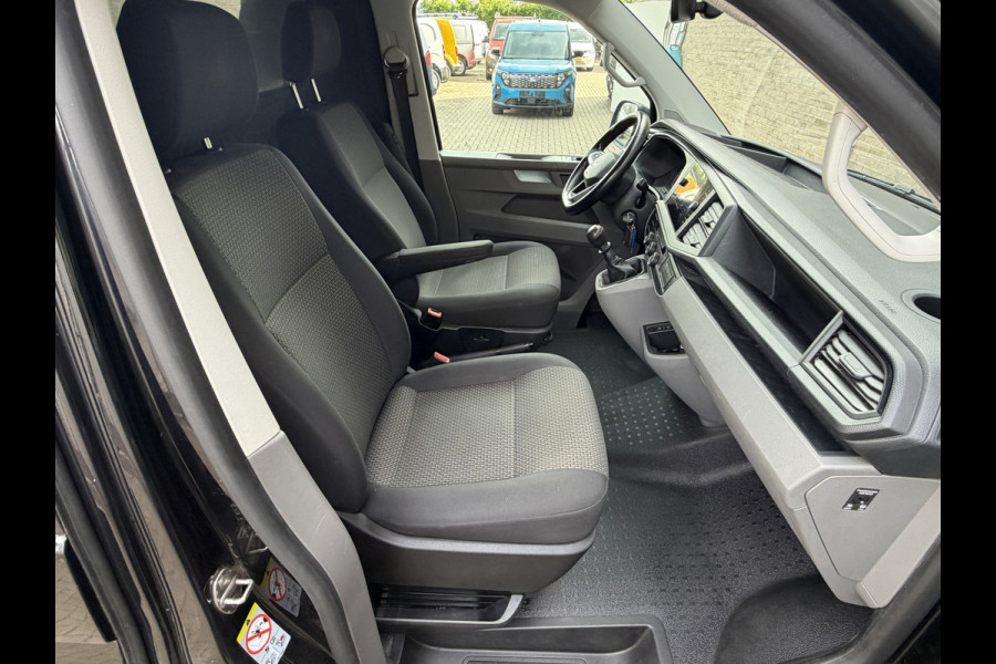 Volkswagen Transporter 2.0 TDI 110PK Euro 6 L2H1 28 Highline Cruise Control/trekhaak/carplay