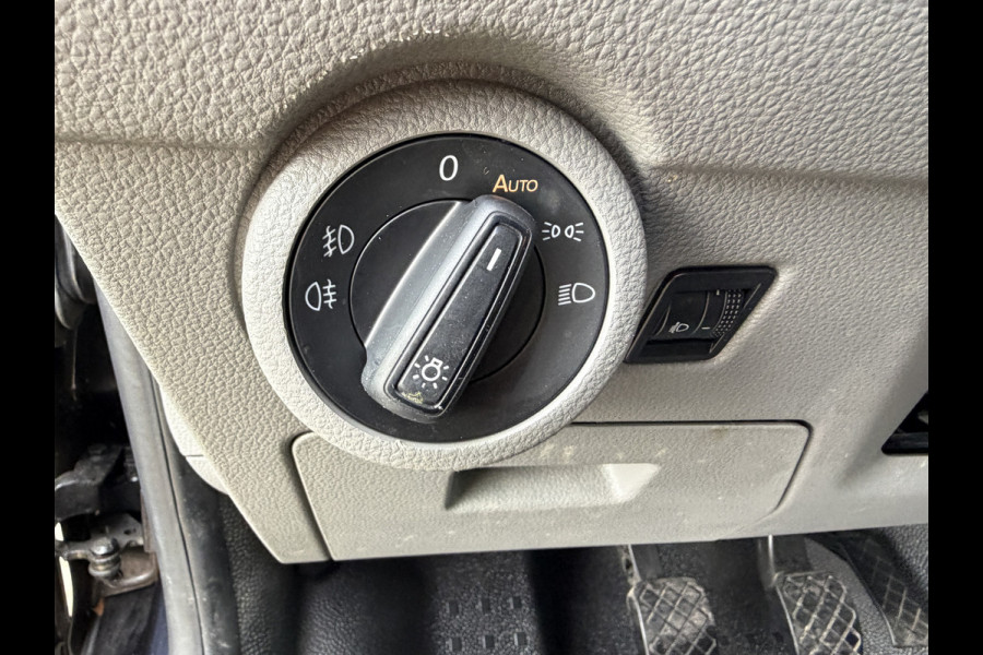 Volkswagen Transporter 2.0 TDI 110PK Euro 6 L2H1 28 Highline Cruise Control/trekhaak/carplay
