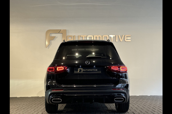 Mercedes-Benz Glb 200 AMG Pano|Carbon|Dodehoek|Stoelverwarming|Sfeer|Camera