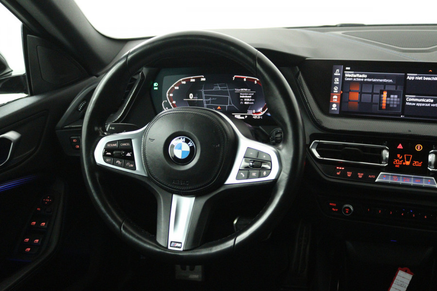 BMW 2 Serie Gran Coupé 218i M Sport Edition (STOELVERWARMING, CRUISE ADAPTIEF, NAVIGATIE, SFEERVERLICHTING)