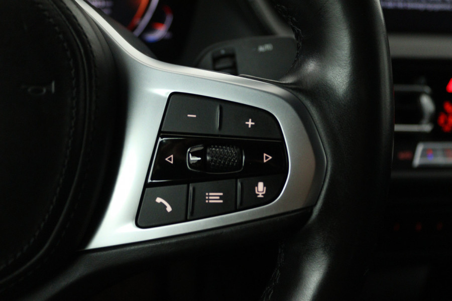 BMW 2 Serie Gran Coupé 218i M Sport Edition (STOELVERWARMING, CRUISE ADAPTIEF, NAVIGATIE, SFEERVERLICHTING)