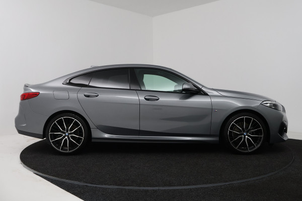 BMW 2 Serie Gran Coupé 218i M Sport Edition (STOELVERWARMING, CRUISE ADAPTIEF, NAVIGATIE, SFEERVERLICHTING)