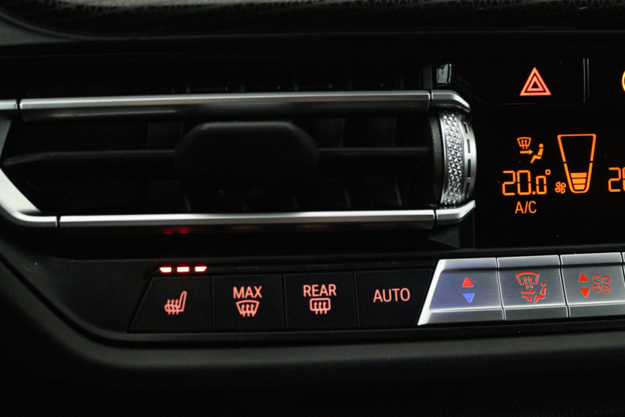 BMW 2 Serie Gran Coupé 218i M Sport Edition (STOELVERWARMING, CRUISE ADAPTIEF, NAVIGATIE, SFEERVERLICHTING)