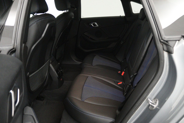 BMW 2 Serie Gran Coupé 218i M Sport Edition (STOELVERWARMING, CRUISE ADAPTIEF, NAVIGATIE, SFEERVERLICHTING)