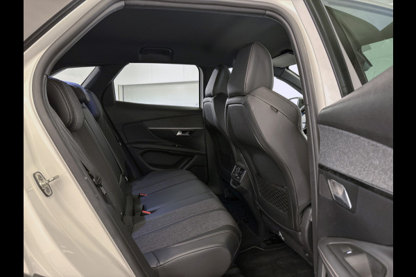 Peugeot 3008 BWJ 2018 | 1.6T 165PK GT Line AUTOMAAT | CLIMA | NAVI | LEDER/STOF | STOELVERW | TWO TONE | CARPLAY | PDC 2X | 18'' LMV